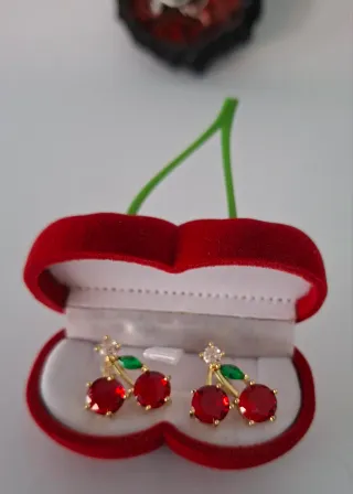Pendientes Cereza Rojos con Caja Regalo