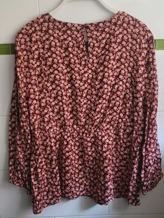 Blusa Sfera manga 3/4 lentejuelas floral