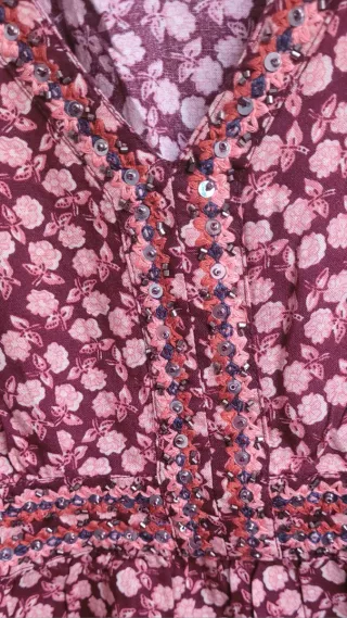 Blusa Sfera manga 3/4 lentejuelas floral