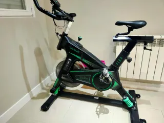 Bicicleta estática negra CECOTEC Ultraflex25