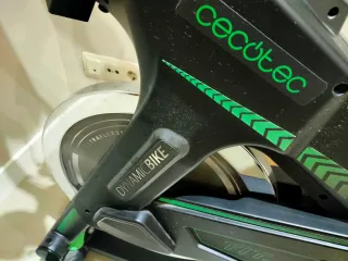 Bicicleta estática negra CECOTEC Ultraflex25