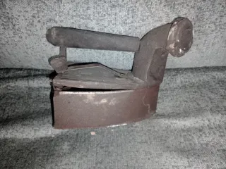 Plancha antigua de hierro grande