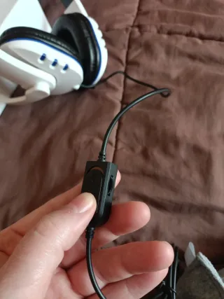 Auriculares Gaming Blancos con Micrófono
