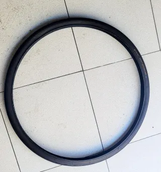 Cubierta Continental Gatorskin 32mm aro rigido