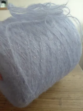 Gomitolo lana glicine chiaro con filo lamé