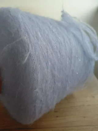 Gomitolo lana glicine chiaro con filo lamé