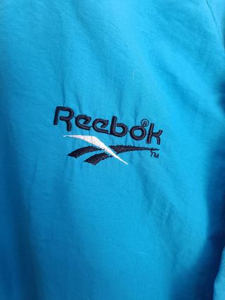 Sudadera Reebok Color Azul, Blanco y Negro TallaXL