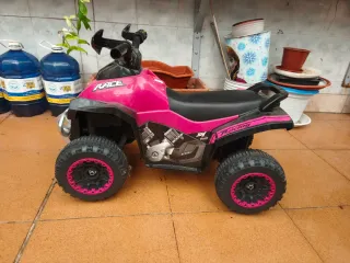 Quad correpasillos fucsia