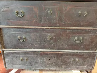Cassettiera antica del '700 in legno