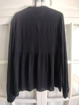 Blusa Kiabi Bordada Edición Limitada Talla S