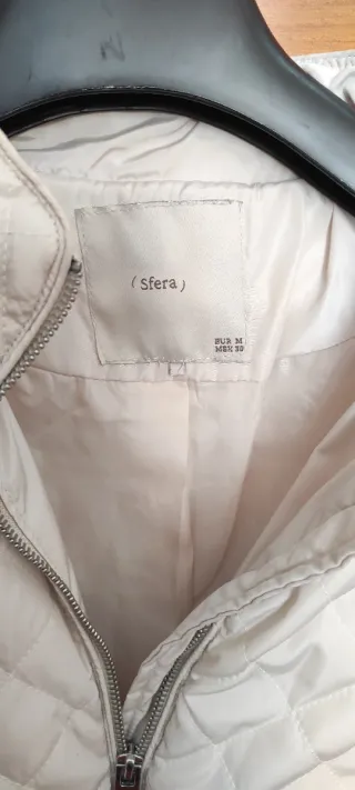 Chaqueta acolchada beige