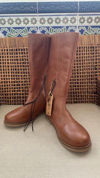 Botas altas marrones