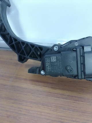 Pedal acelerador Ford Focus II Hatchback (