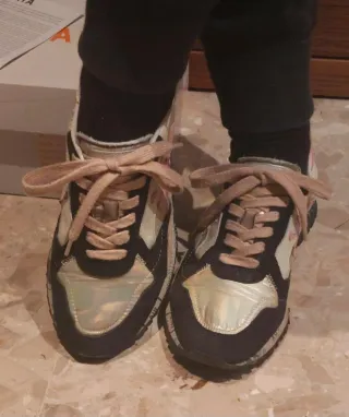 SNEAKERS PREMIATA DORADAS