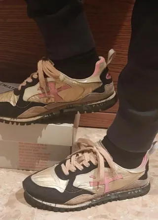 SNEAKERS PREMIATA DORADAS