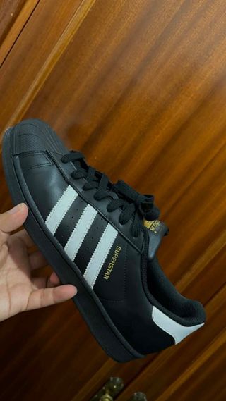 Zapatilla Adidas Superstar Negra y Blanca