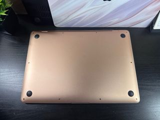 MacBook Air 2019 Gold - Buen Estado