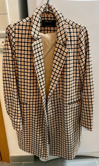 Abrigo Sinsay Cuadros Talla S