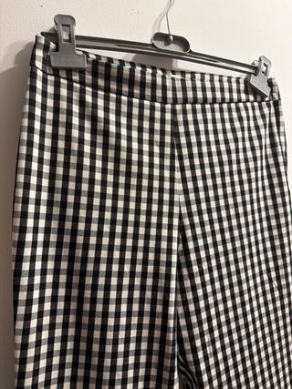 Pantalón cuadros blanco y negro