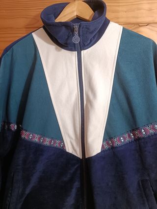 Sudadera Marca Boomerang Color Azul Verde y Blanco