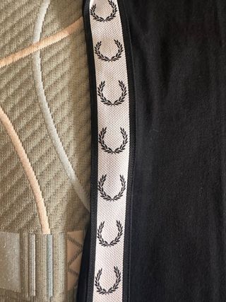 Camiseta Fred Perry Negra Talla M