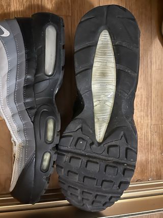 Zapatillas Nike Air Max 95 Gris y Negro