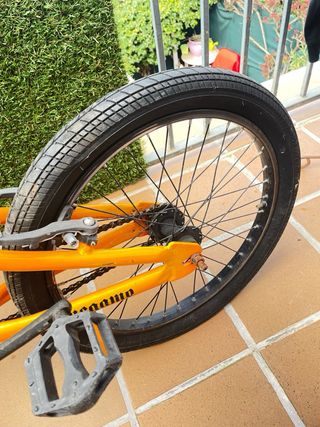 Bicicleta BMX Megamo Naranja