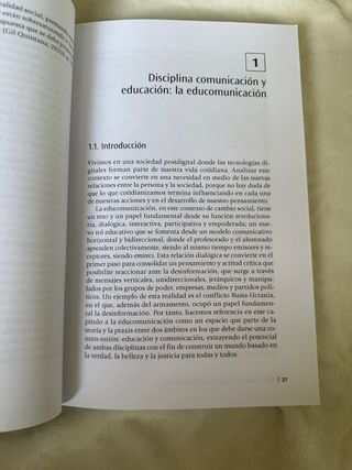 Educación y comunicación en una sociedad postdi...