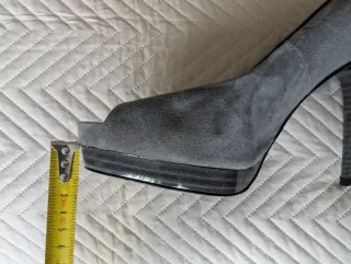 Tacones Zara Ante Gris Peep Toe