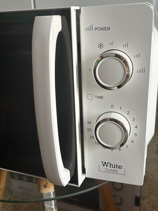 Microondas Orbegozo Blanco 20L 700W