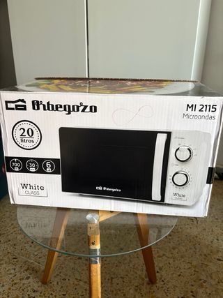 Microondas Orbegozo Blanco 20L 700W