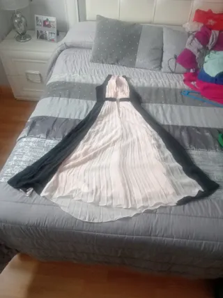 Vestido fiesta negro y rosa plisado