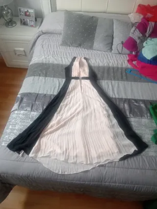 Vestido fiesta negro y rosa plisado