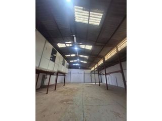 Local comercial en alquiler en Zona Metro - Auditorio en Paiporta