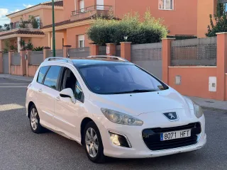Peugeot 308 2012