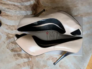 Zapatos Zara Peep Toe Tacón Alto Beige