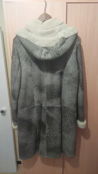 Abrigo de piel con forro interior