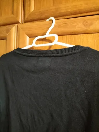 Sudadera Pull&Bear negra con banda blanca