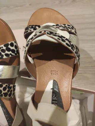 Sandalias Café Noir Piel Animal Print