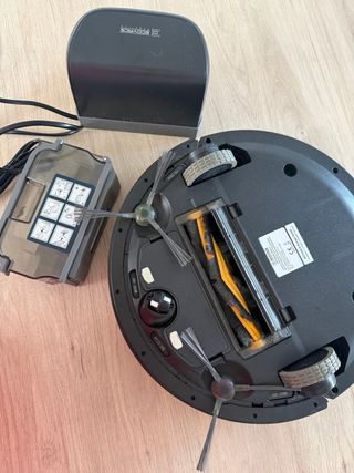 Robot Aspirador Ecovacs Deebot D83 con Base