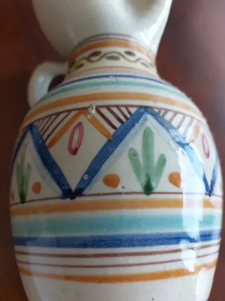 Jarrón de cerámica decorado