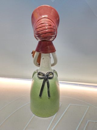 Figura, cerámica, decorativa , mujer con flores, terracota esmaltada