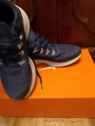 Zapatillas Nike Azul y Dorado