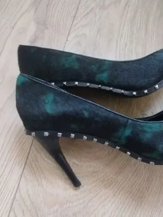 Salones Alma en Pena Pelo Pony T36