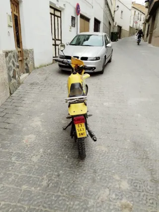 Suzuki Minicros 50cc Amarilla