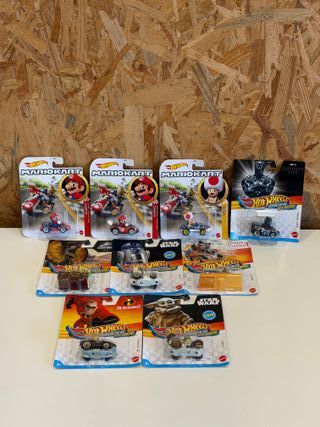 Conjunto Hot Wheels RacerVerse e Mario Kart