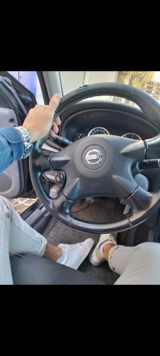 Nissan Almera