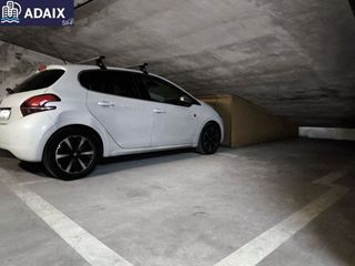 Garaje en venta en Cuatro Caminos - Plaza de la Cubela en Coruña (A)