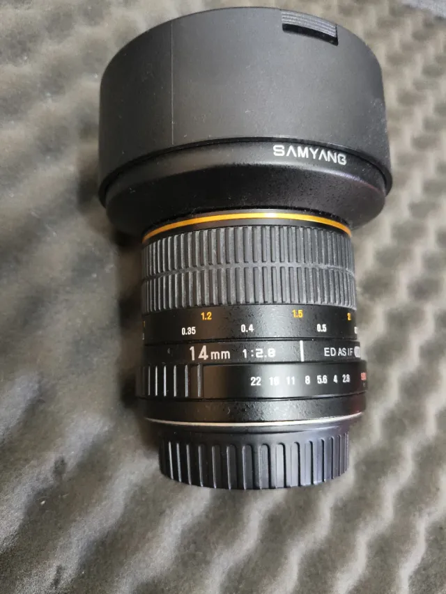 Samyang 14mm f/2.8 ED AS IF UMC Objetivo