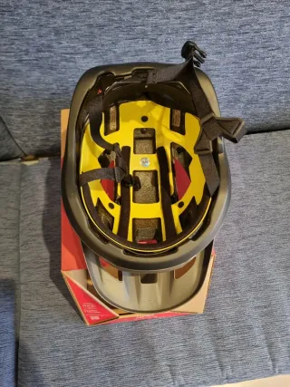 Casco Specialized Camber MBT como nuevo, 1 puesta